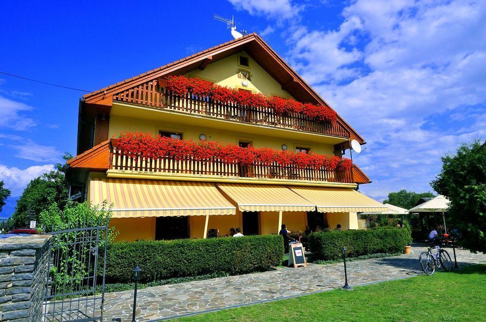 Penzion Una Liptovský Ján Exterior foto