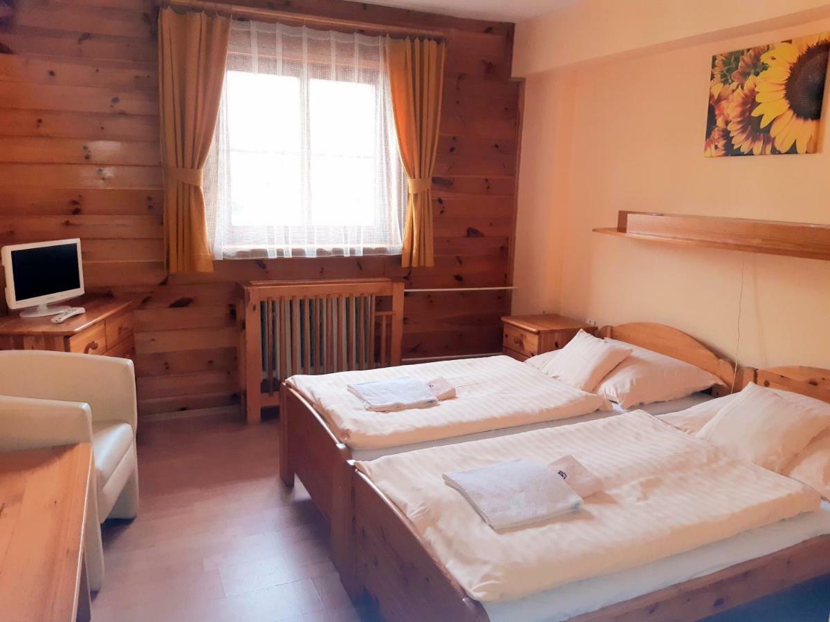 Penzion Una Liptovský Ján Exterior foto